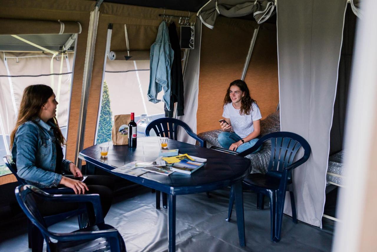Europe Tents Camping Domaine Des Messires Herpelmont 외부 사진
